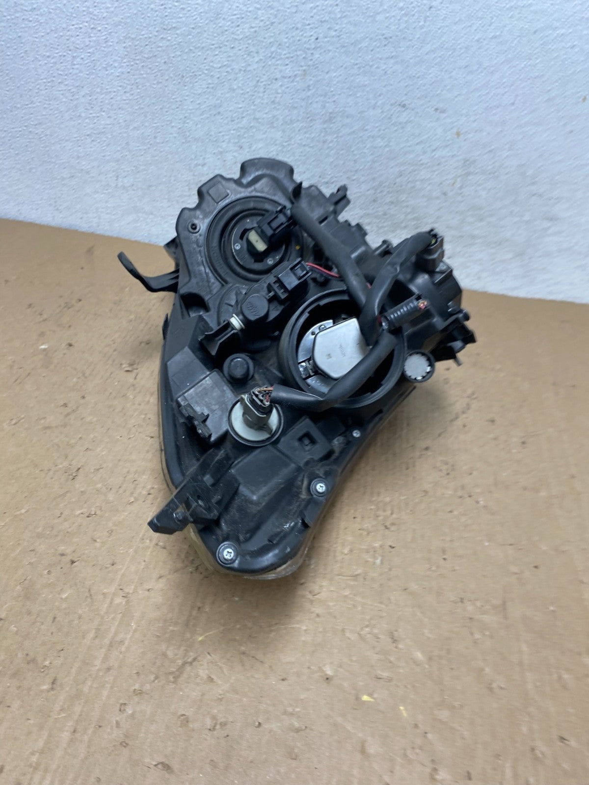 2008 to 2013 Nissan Rogue HID Xenon Headlight Left Driver Lh Side AD8816 DW8