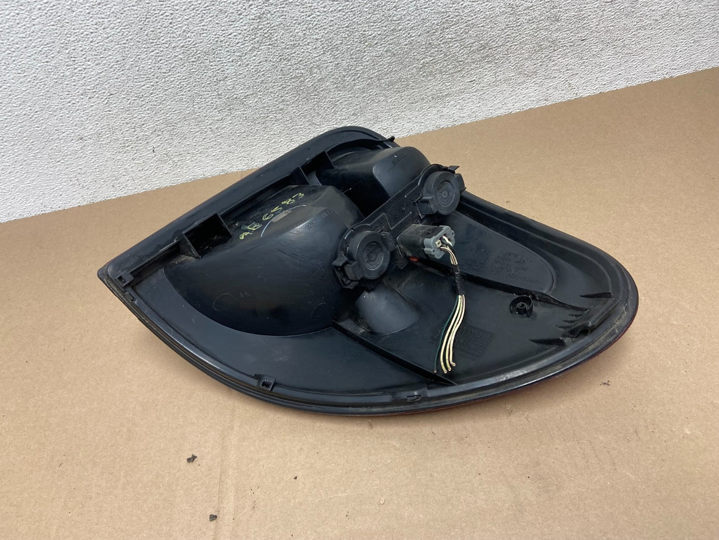 2004 to 2007 Dodge Grand Caravan Left Driver Lh Tail Light AG6583 DW5