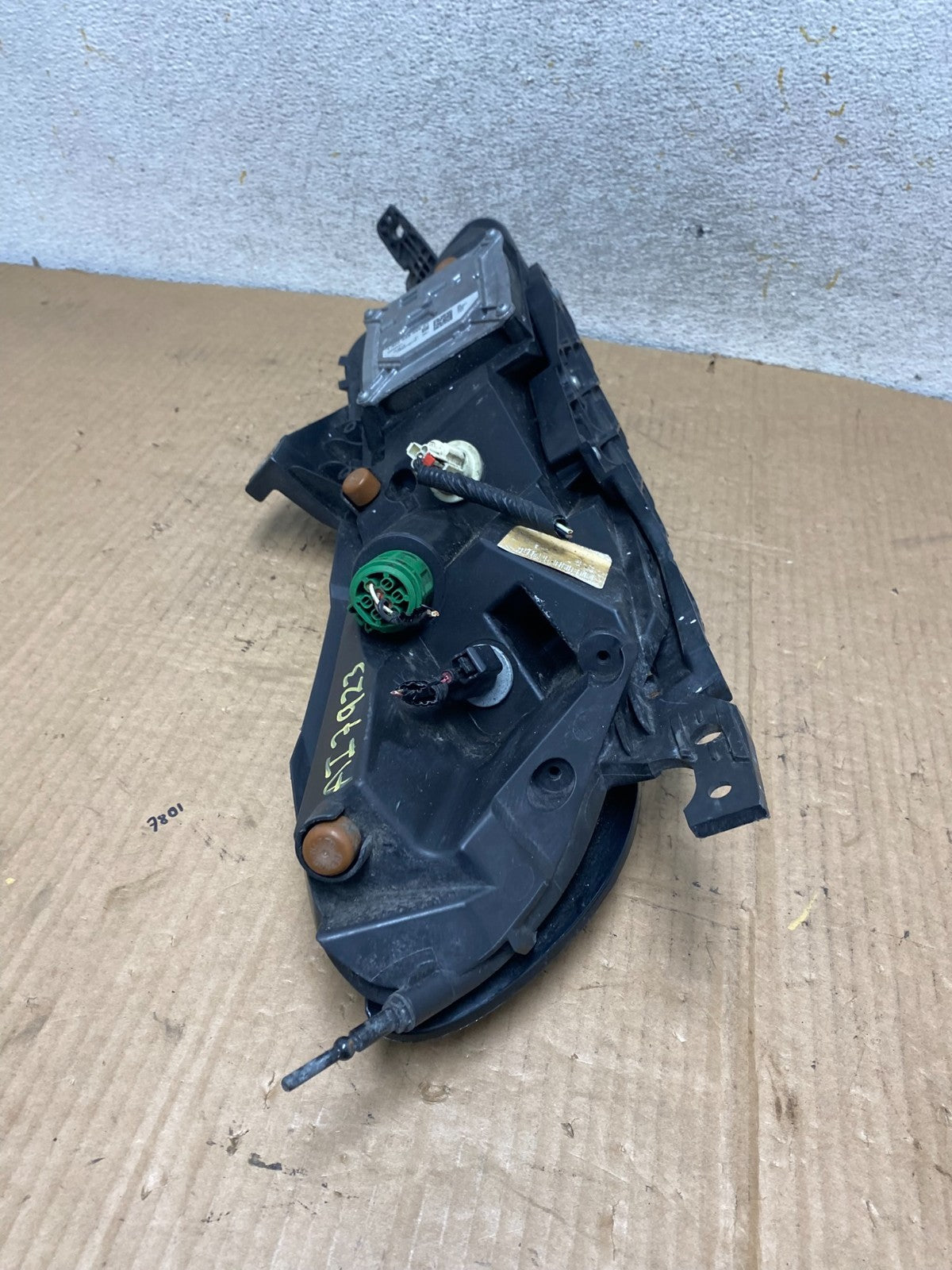 2014 - 2018 Jeep Cherokee Left Driver LH Side LED Headlight AI7923 DW7