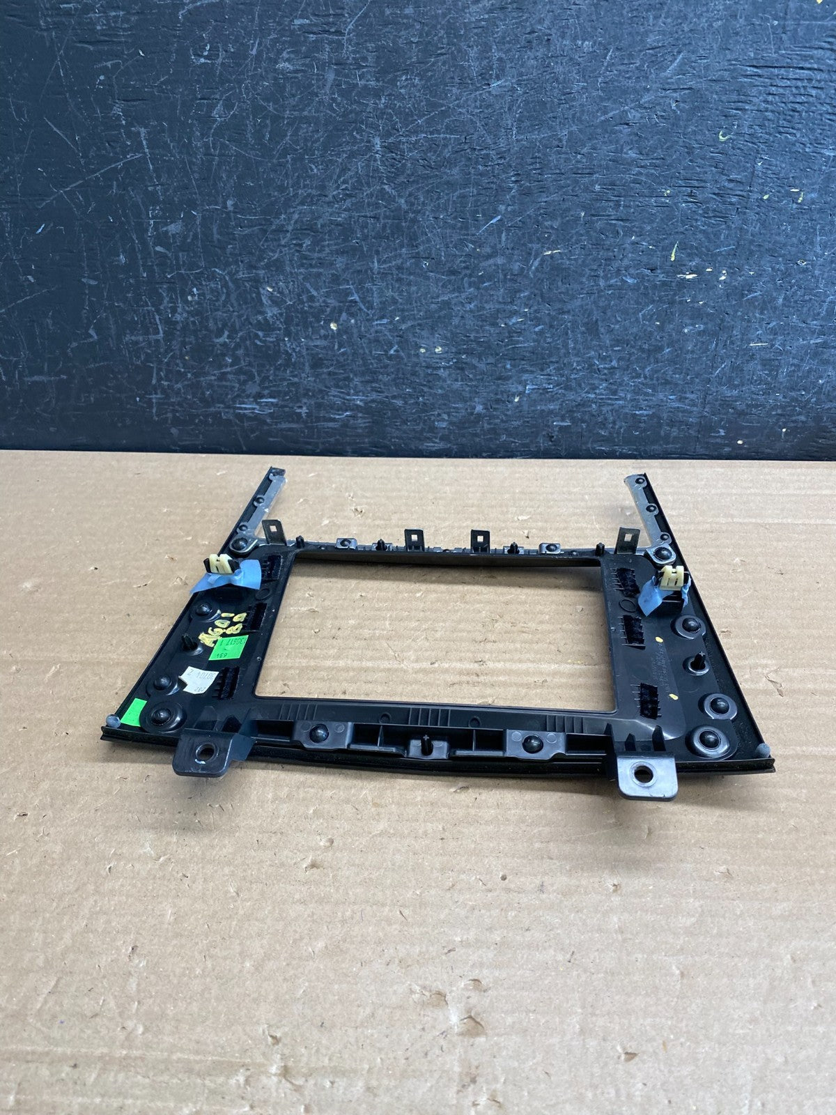 2013 - 2017 Lincoln Mkt Center Dash Gps Radio Bezel Panel Air Vent AG0180 DG4