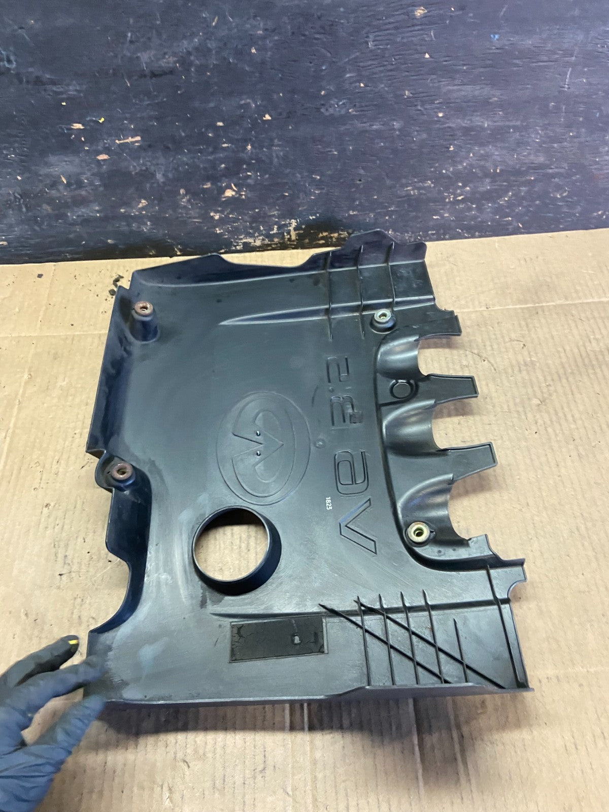 2002 to 2004 Infiniti i35 3.5L V6 Engine Motor Cover OEM R7374 DG7