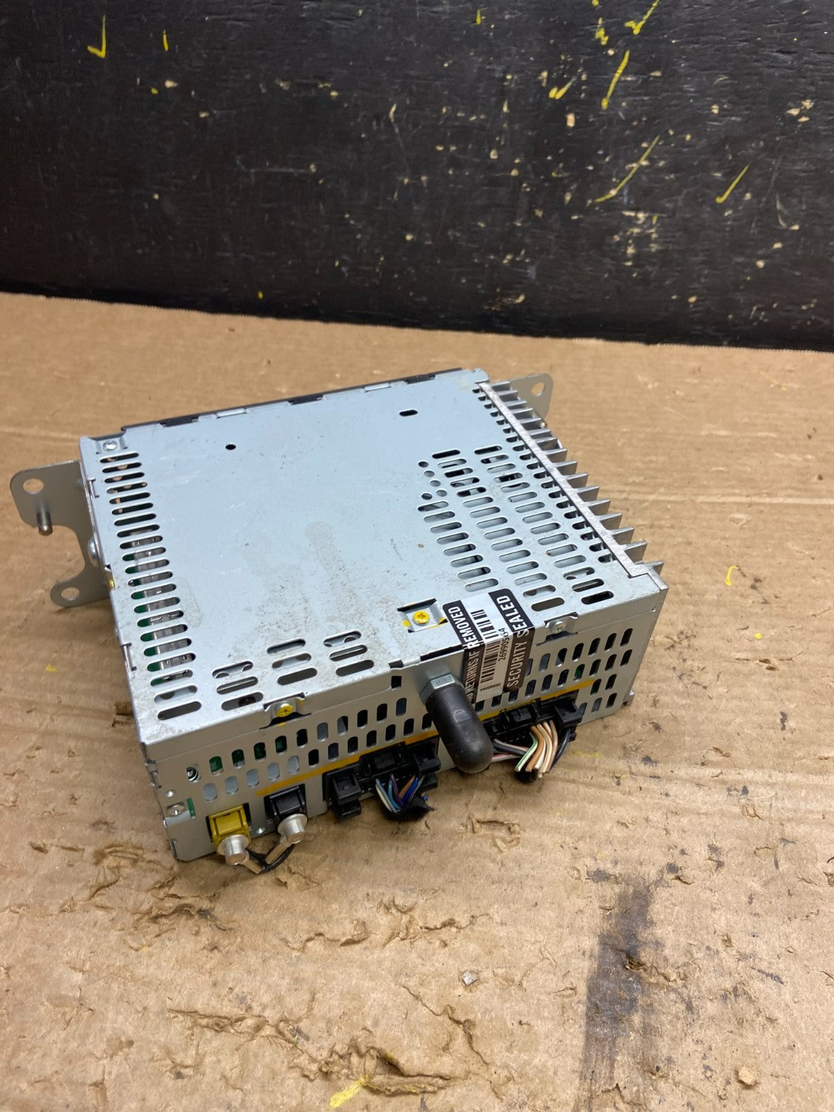 2013 to 2014 Ford Edge AM/FM Radio Reciever OEM w9833 DG3