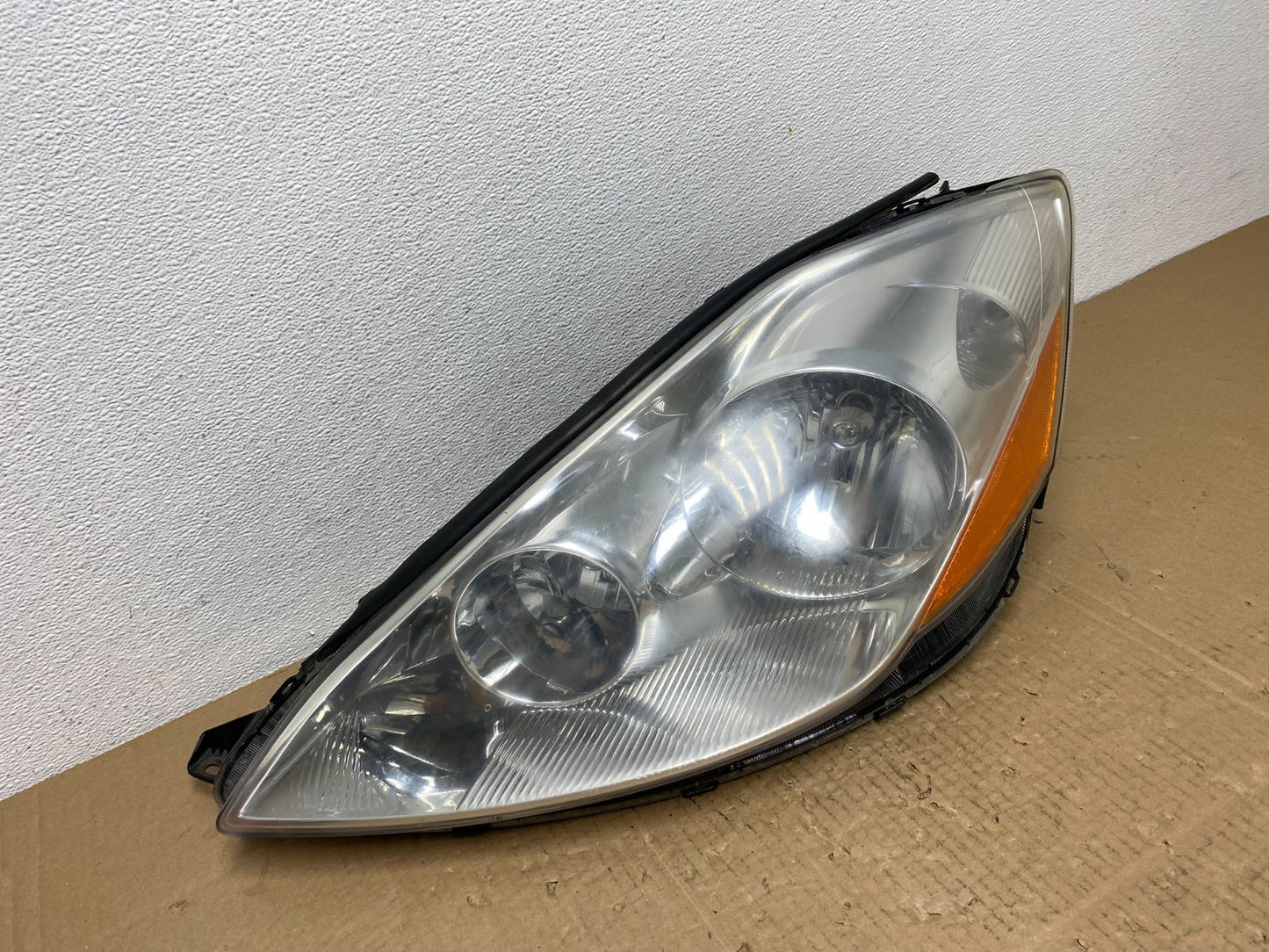 2006 to 2010 Toyota Sienna Left Driver Lh Side Headlight Halogen TYC AC3864 DW2