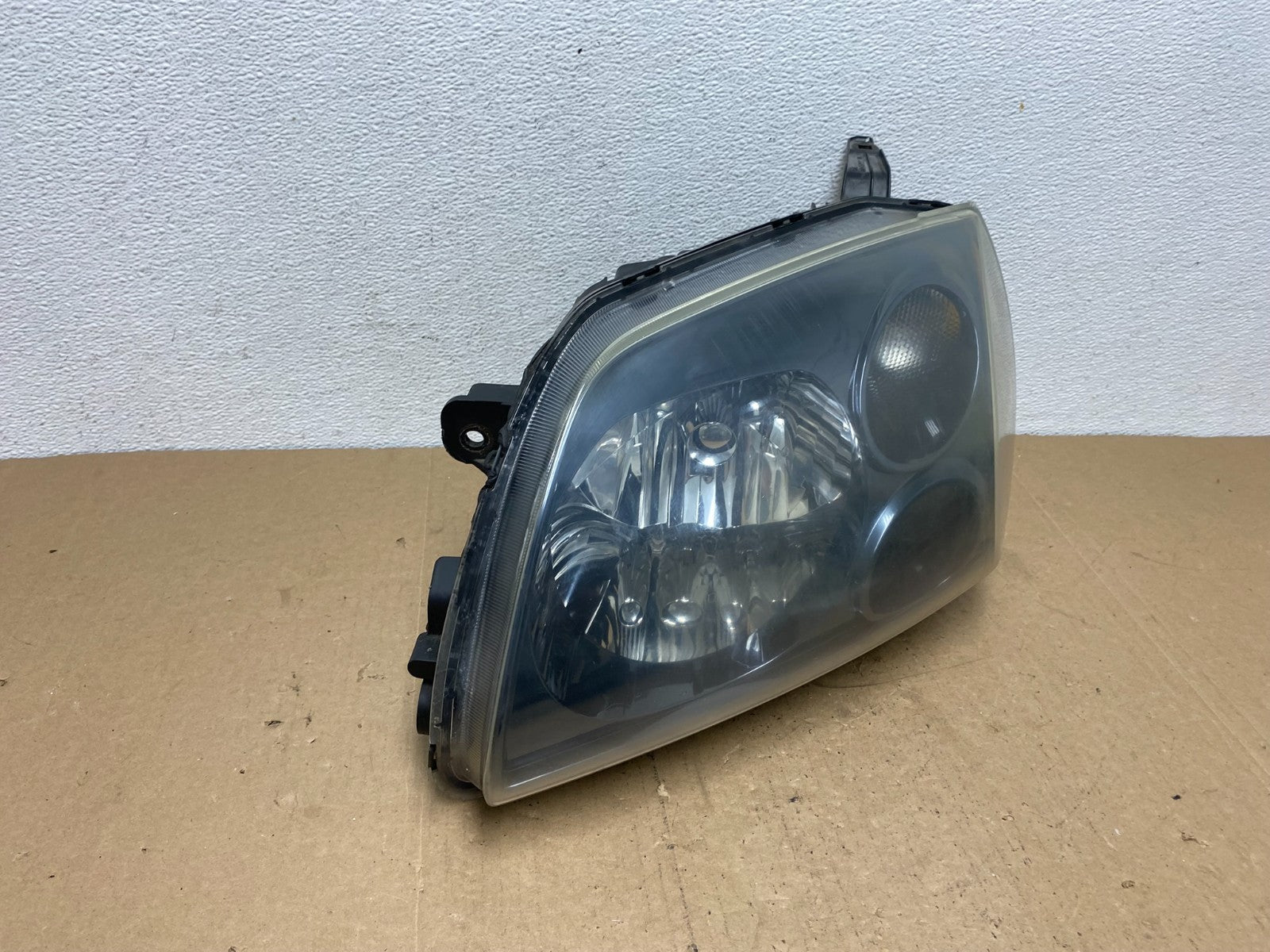 2004 to 2009 Mitsubishi Galant Left Driver LH Headlight Halogen AC5734 DW2
