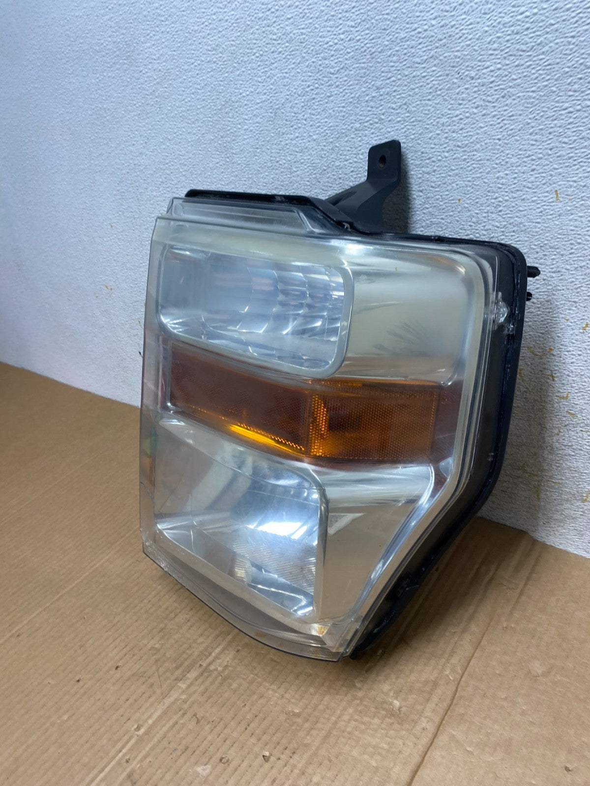 2008 to 2010 Ford F250 Super Duty Left Driver LH Side Headlight AI5779 DW1
