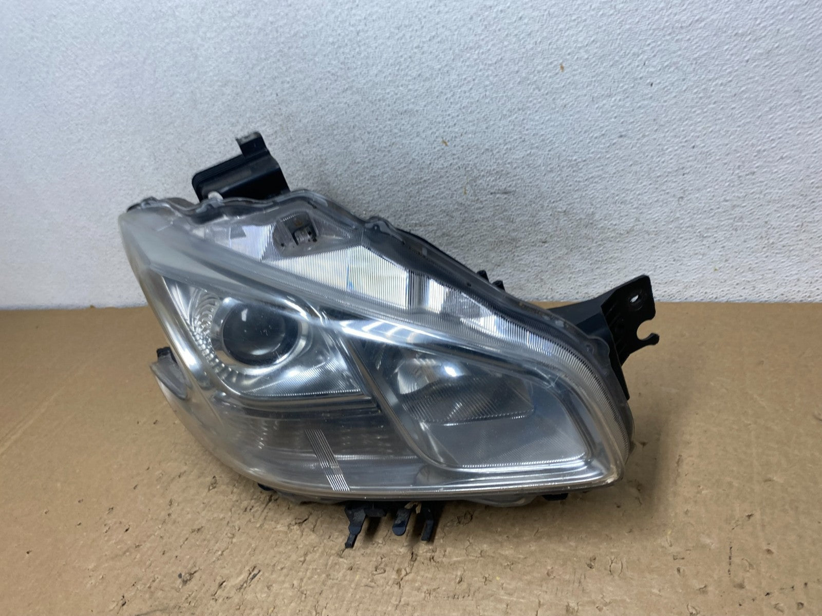 Halogen 2009-2014 Nissan Maxima Right Passenger Headlight AF8384 DW1