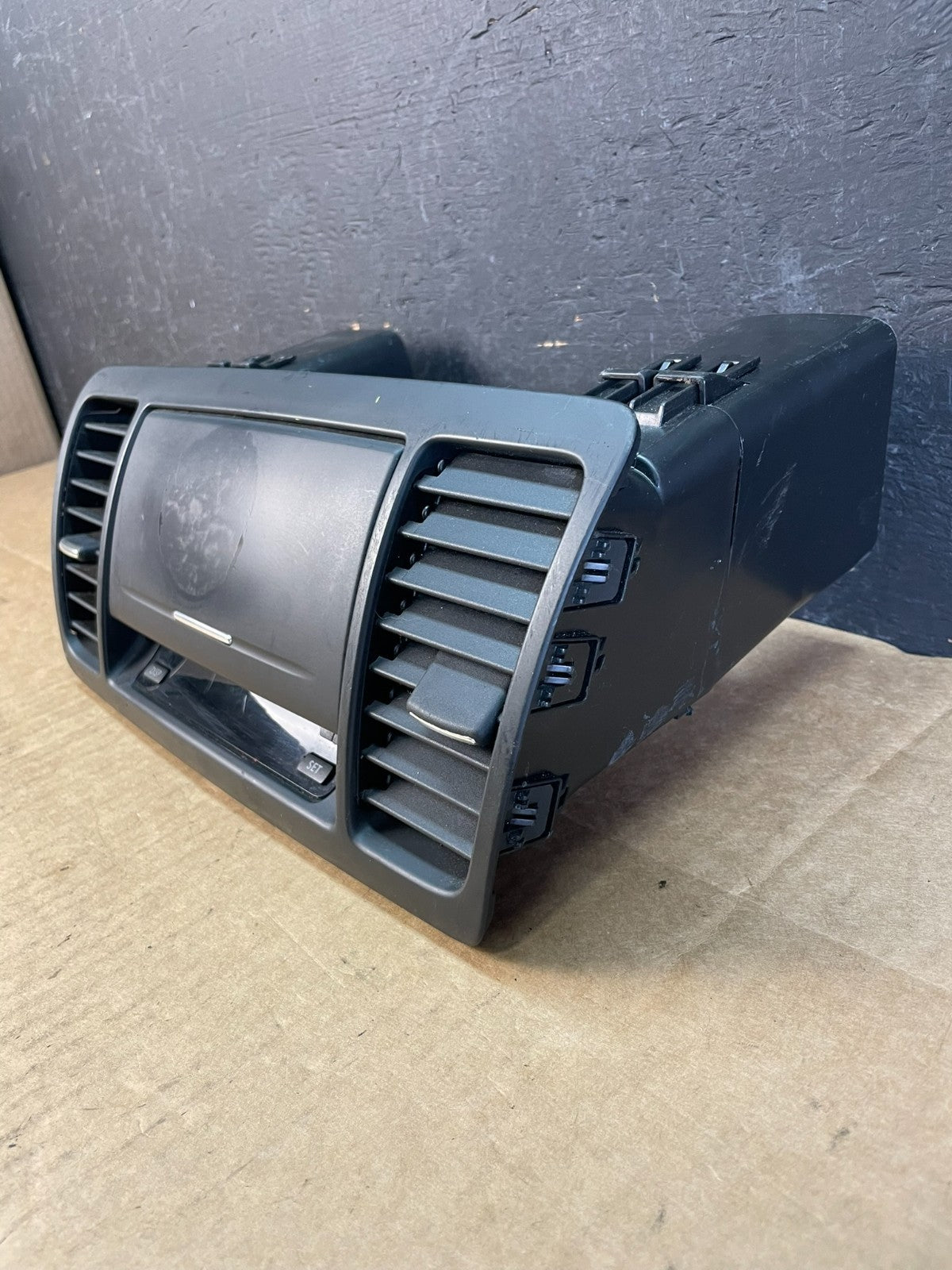 2005-2009 Subaru Legacy Outback Center Dash Bezel Vents Clock Storage AC5238 DG2