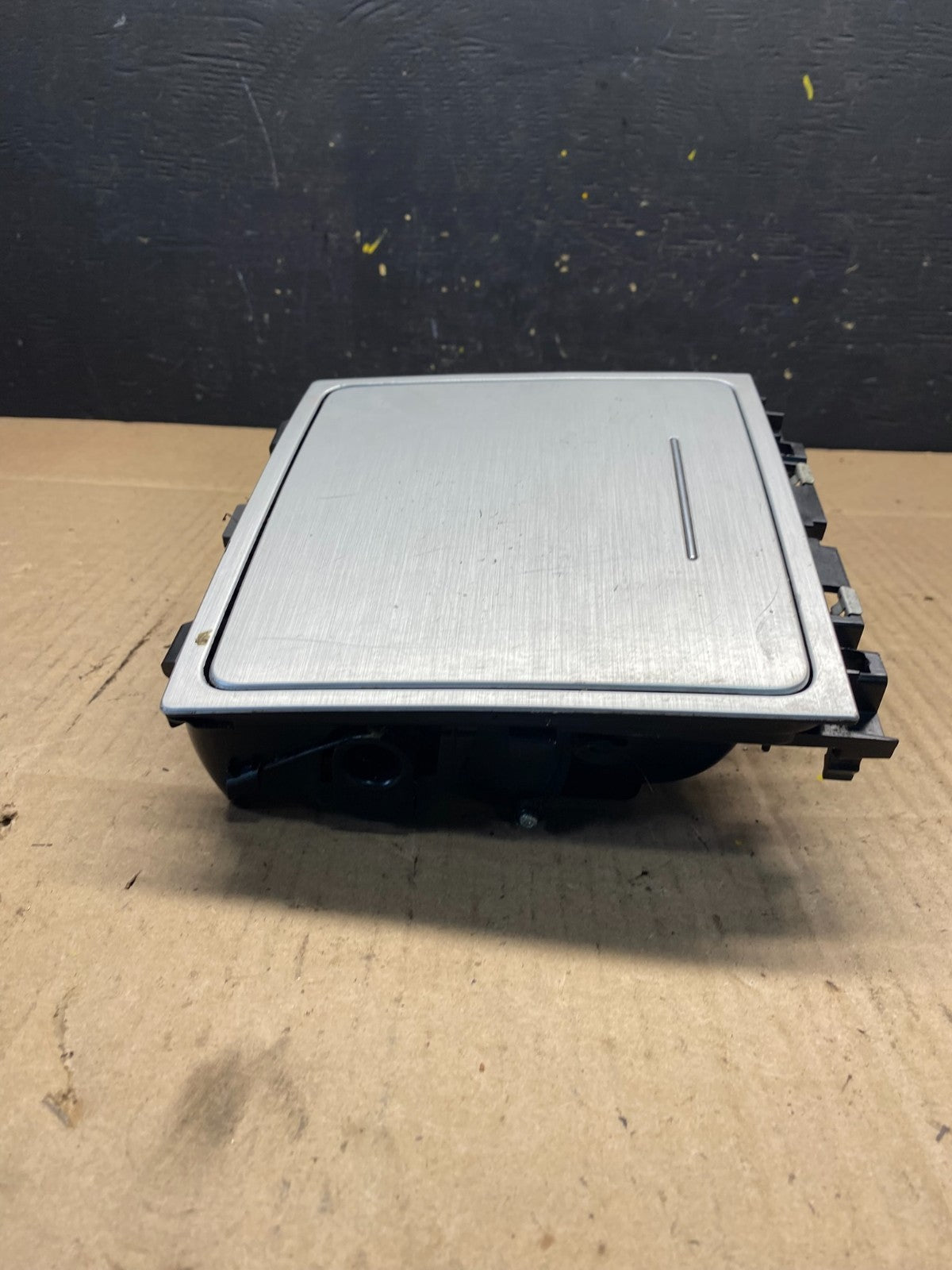 2012 to 2015 Volkswagen Passat Center Console Front Storage Tray Oem P2076 DG5