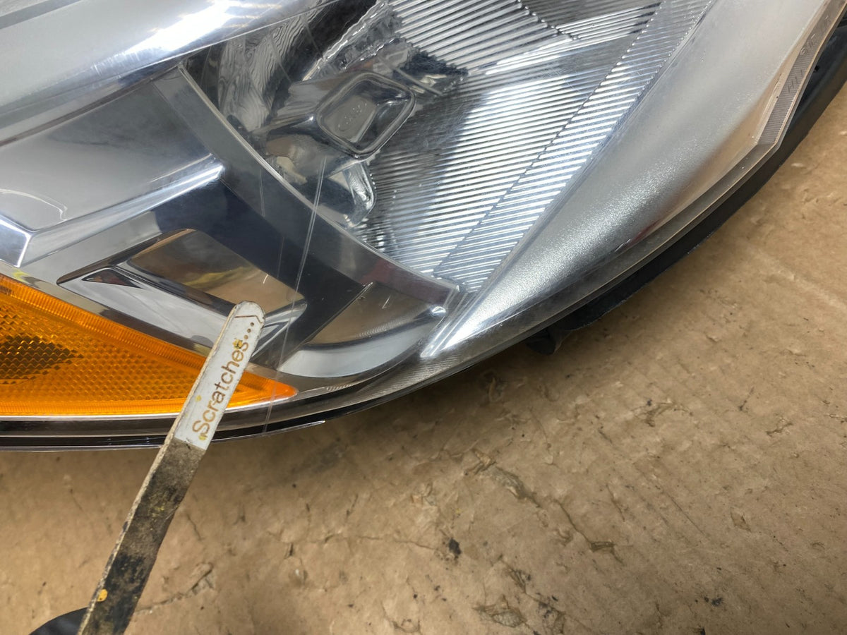 2013 - 2016 Ford Escape Headlight Right Passenger RH Side Halogen AI9114 DW3