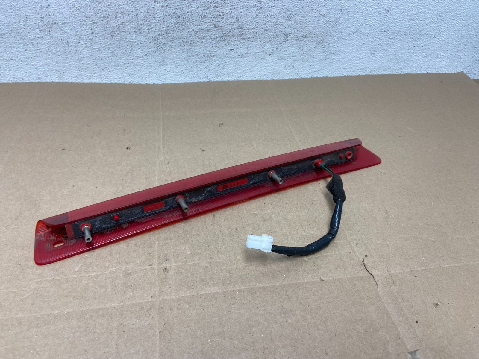 2005 to 2011 Hyundai Accent Trunk Lid Hatch 3rd Brake Light AE4882 DG3