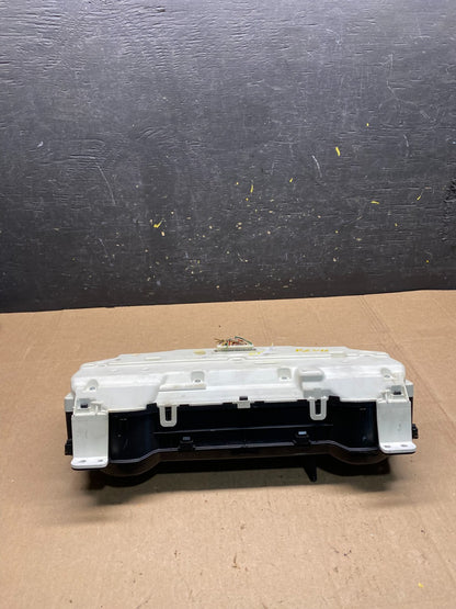 2006  Toyota Sienna Speedometer Cluster Gauge R6346 DG6