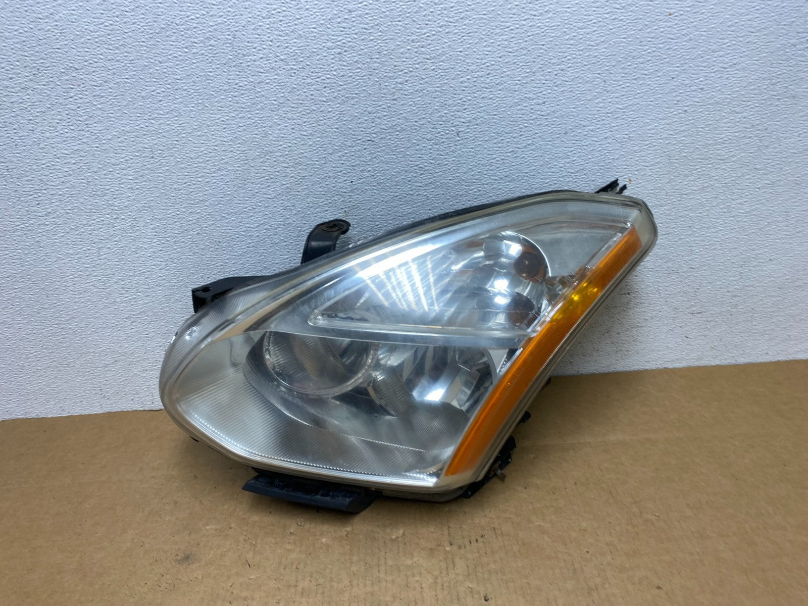 2008 to 2013 Nissan Rogue Left Driver LH Halogen Headlight AD4567 DW0