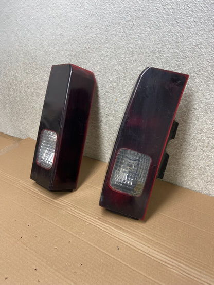 2006 to 2008 Hummer H3 Left+Right Side Tail Lights OEM AB0962 DW1