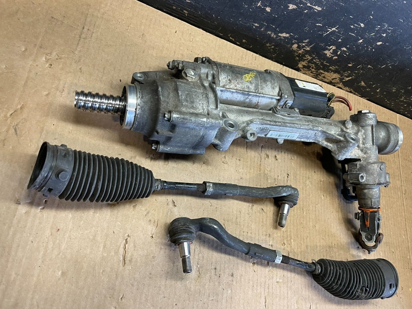 2009 to 2016 Mercedes W212 W207 E550 E350 Power Steering Rack and Pinion Y96654
