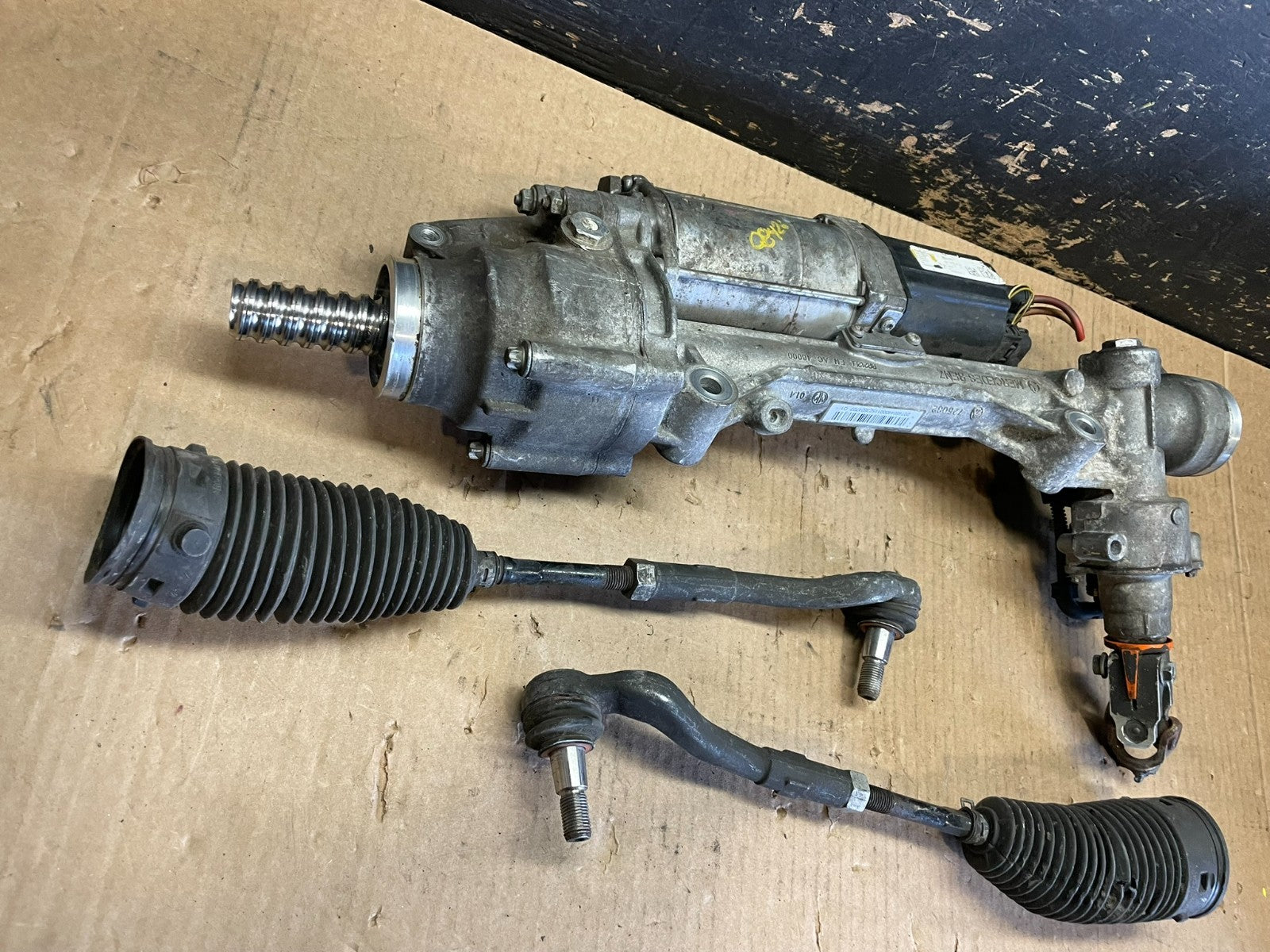 2009 to 2016 Mercedes W212 W207 E550 E350 Power Steering Rack and Pinion Y96654
