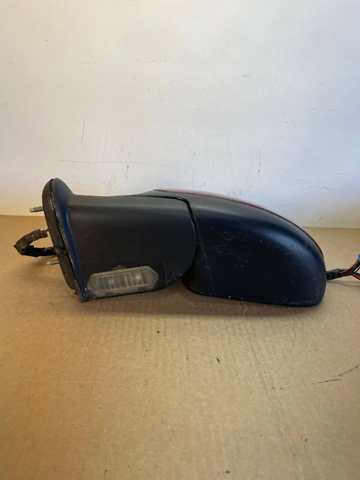 2003-2006 Cadillac Escalade Left Driver View Door Turn Signal Mirror AH6308 LK3