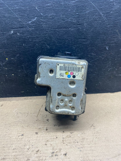 2004-2006 Chevrolet Express ABS Pump Control 13567115 Module q1426 DG2