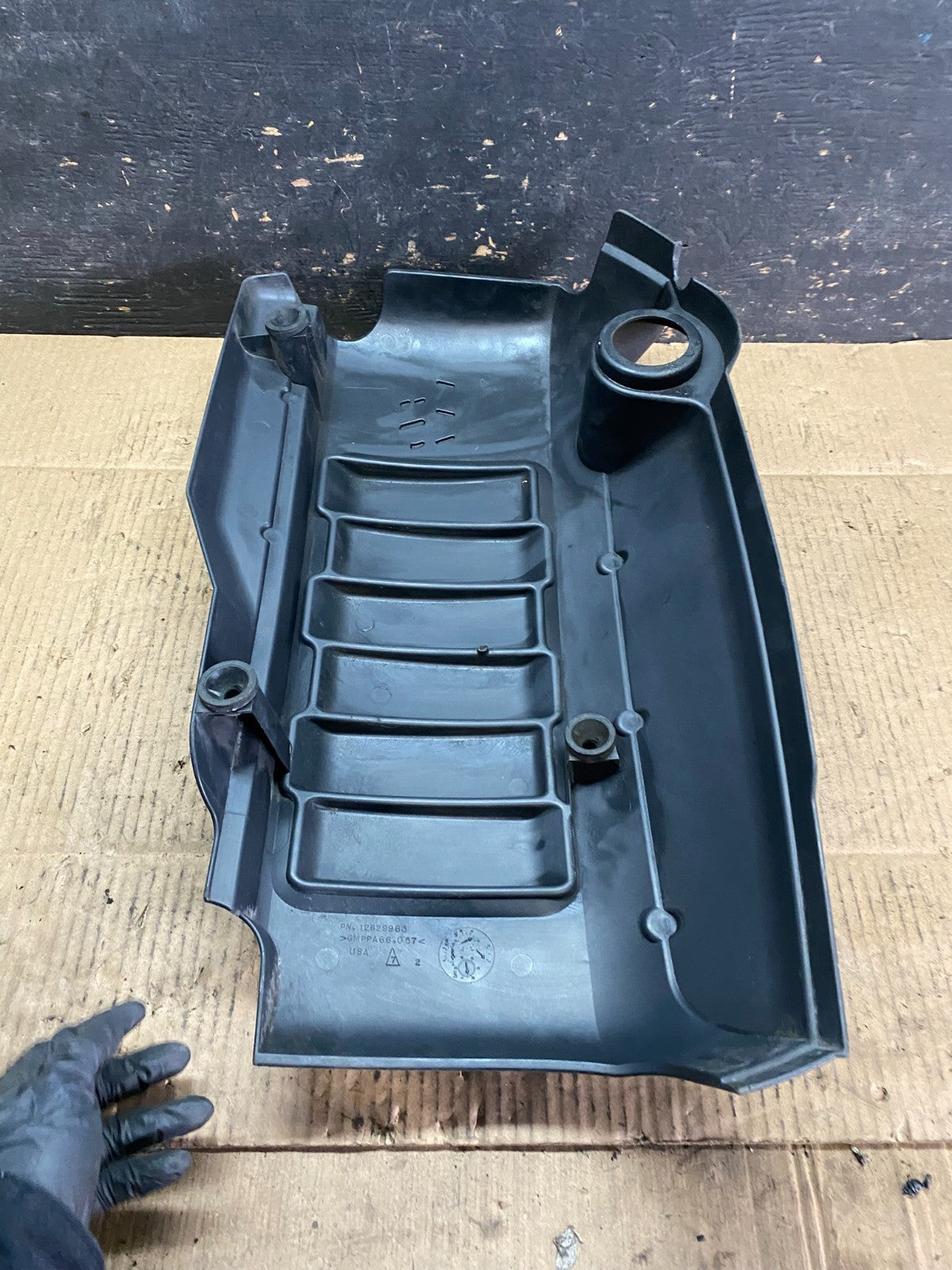 2007 to 2008 GMC Acadia 3.6L VVT Engine Cover Shield OEM T6636 DG6