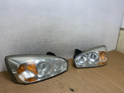 2004 to 2007 Chevrolet Malibu Left+Right Set Headlights AI9086 DW2