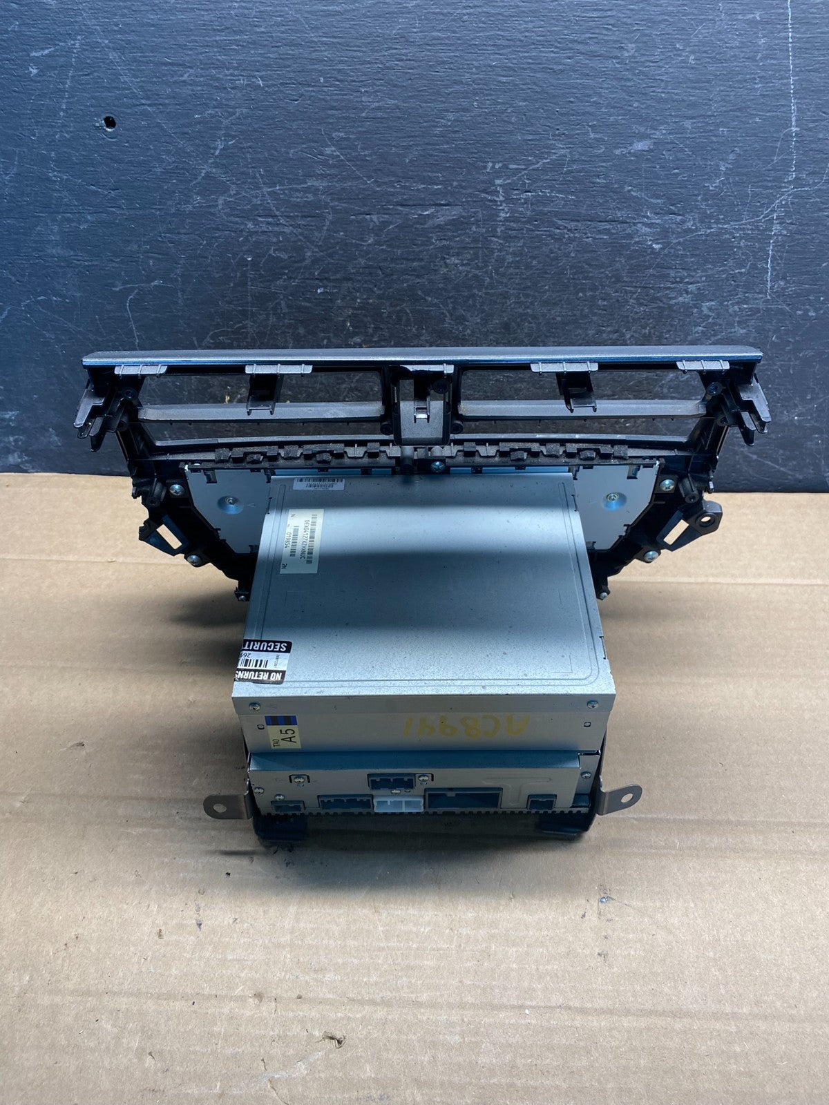 2008 - 2012 Honda Accord Front Radio Control AM./FM CD Climate Control AE8146 DG3