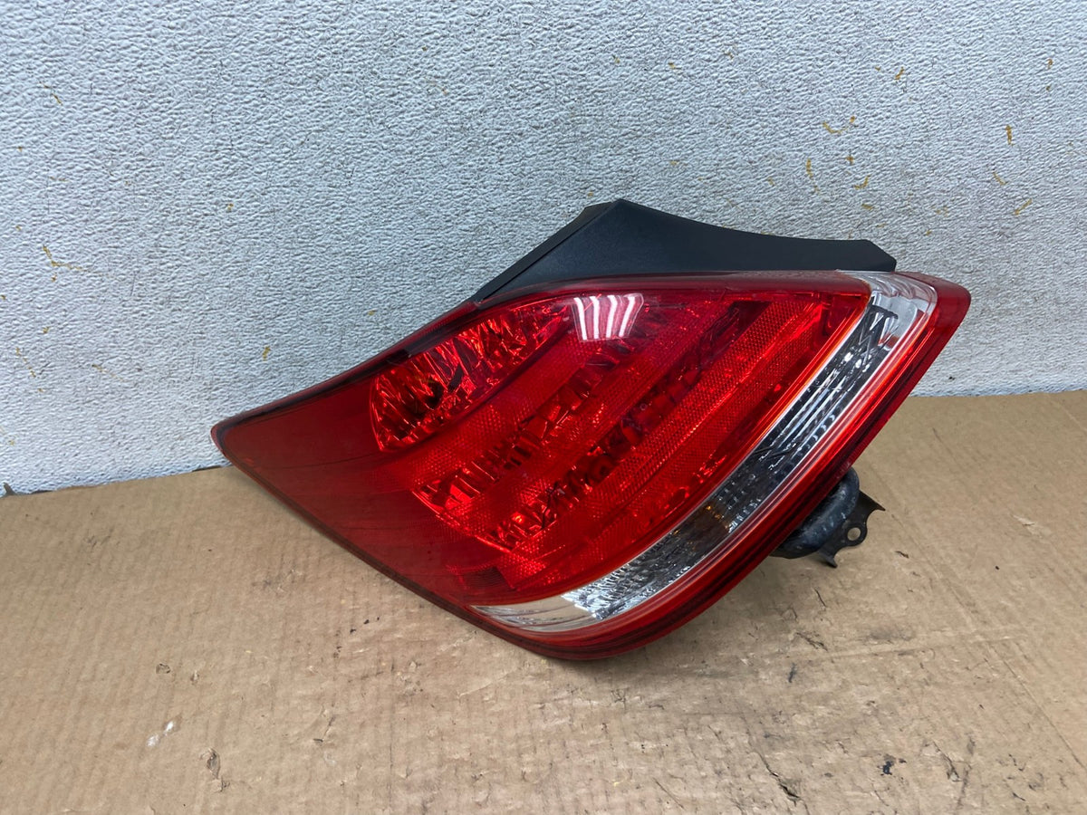 2005-2010 Toyota Avalon Left Driver Lh Side Tail Light DEPO AI8033 LK0