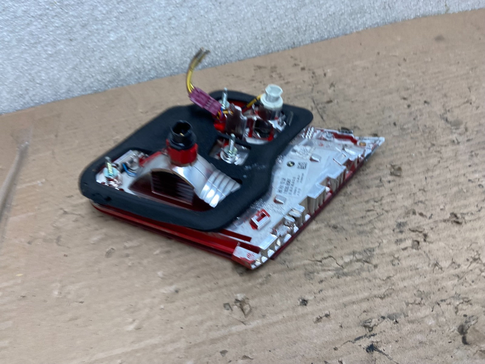 2009 - 2012 Bmw 7-Series F01 F02 750i Left Driver Inner Tail Light OEM AA9800 LK4