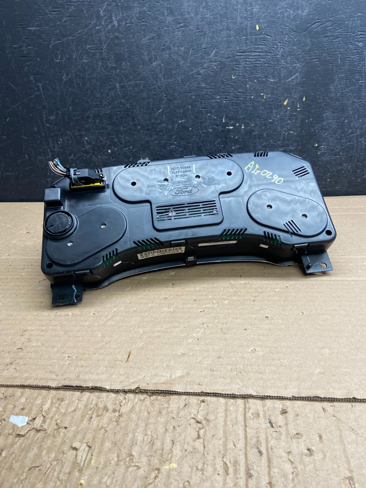 2007 2008 Ford Expedition Speedometer Cluster Gauge 7l1t-10849-rb AG0290 DG8