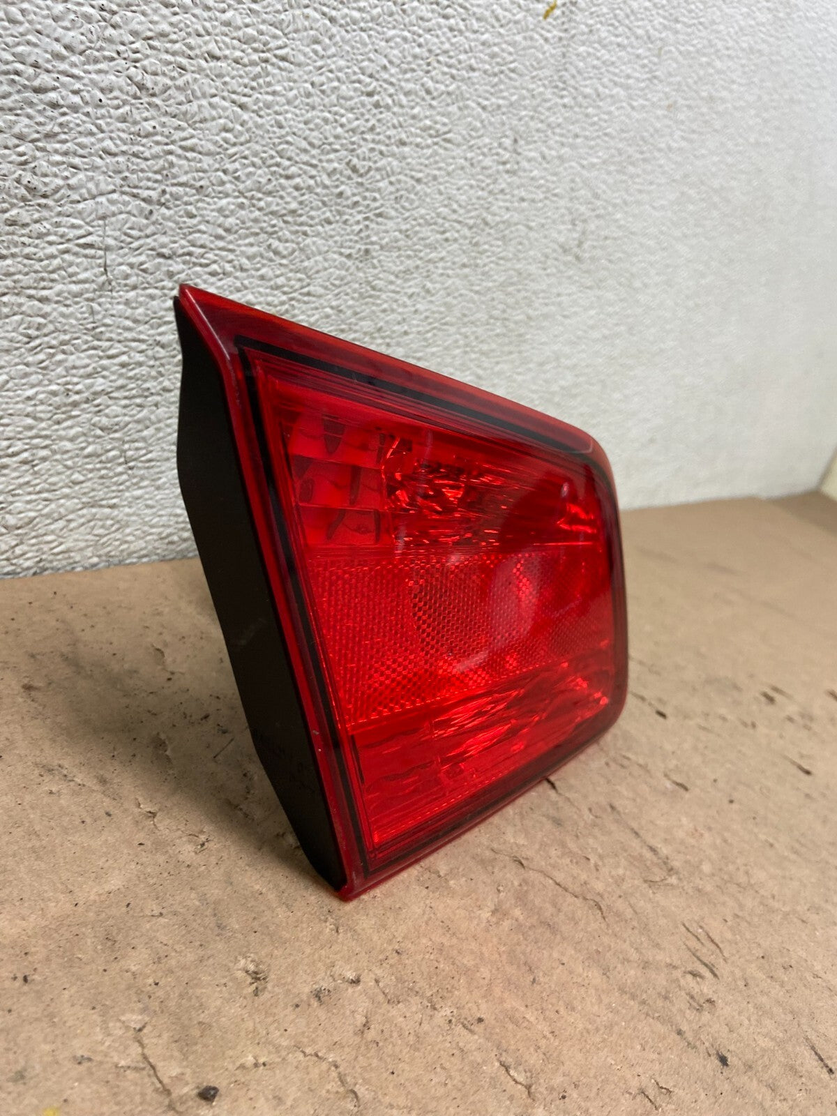 2010-2014 Subaru Legacy Left Driver Lh Side Tail Light Inner Oem J6666 DW2