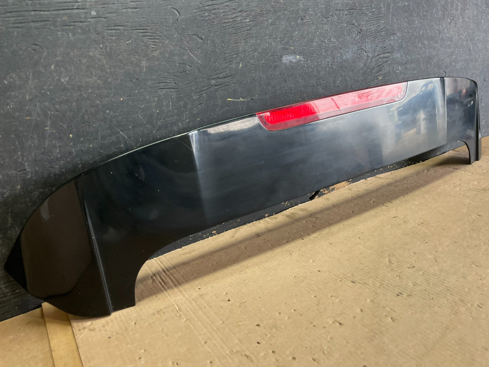 2016 to 2020 Kia Sorento Rear Spoiler Wing Brake Light OEM  AA2168 DG1
