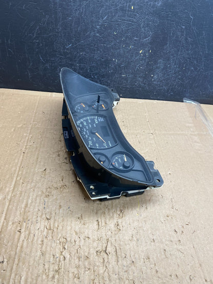 2004 to 2007 Chevrolet Express Speedometer Cluster Gauge AD6925 DG1