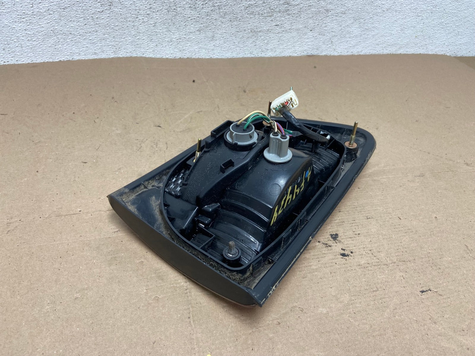 2001 - 2003 Toyota Sienna Right Passenger Rh Side Inner Tail Light AF4434 LK4