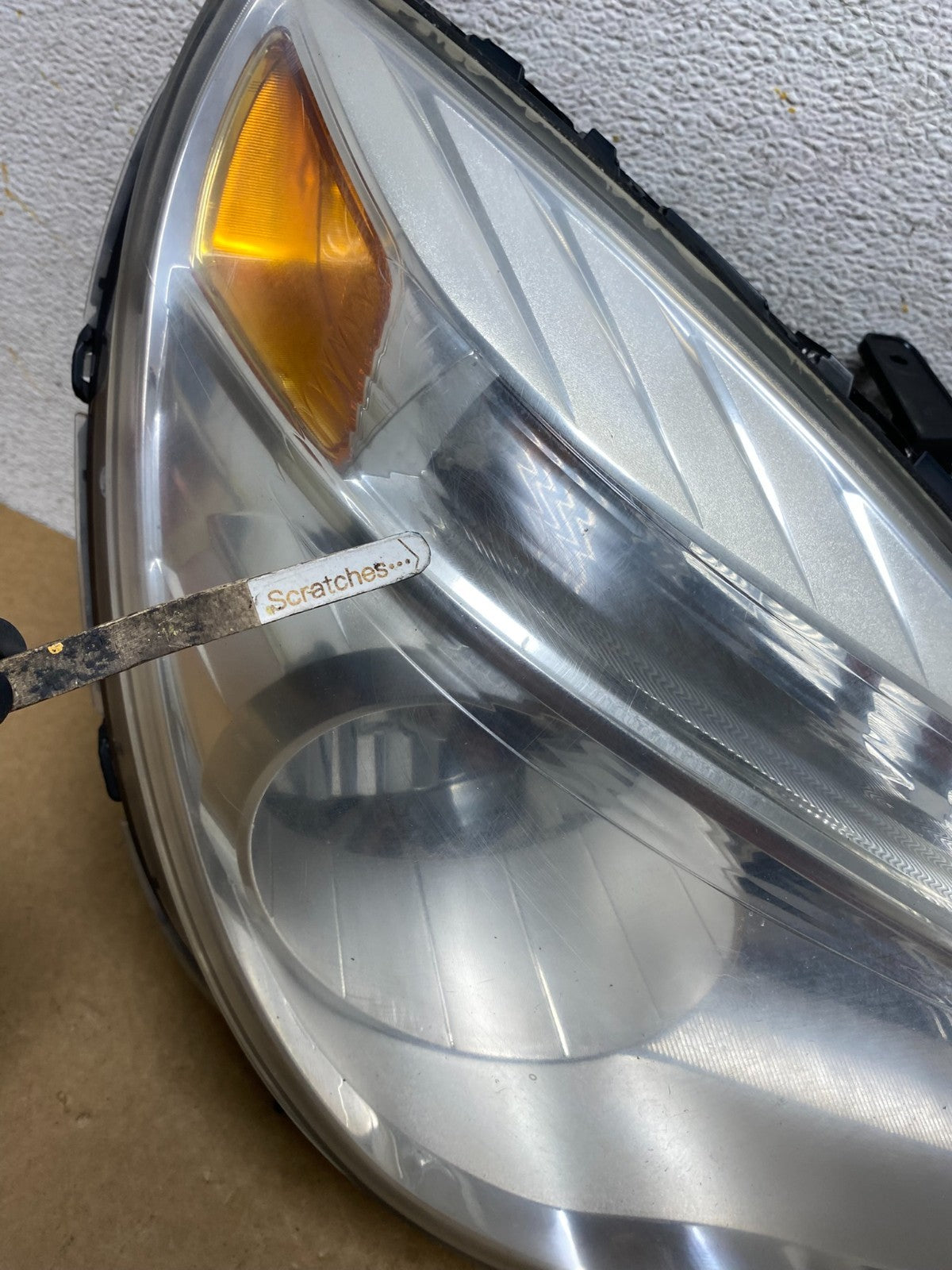 2010 - 2015 Chevrolet Equinox Halogen Headlight Right Passenger Side AI2626 DW3