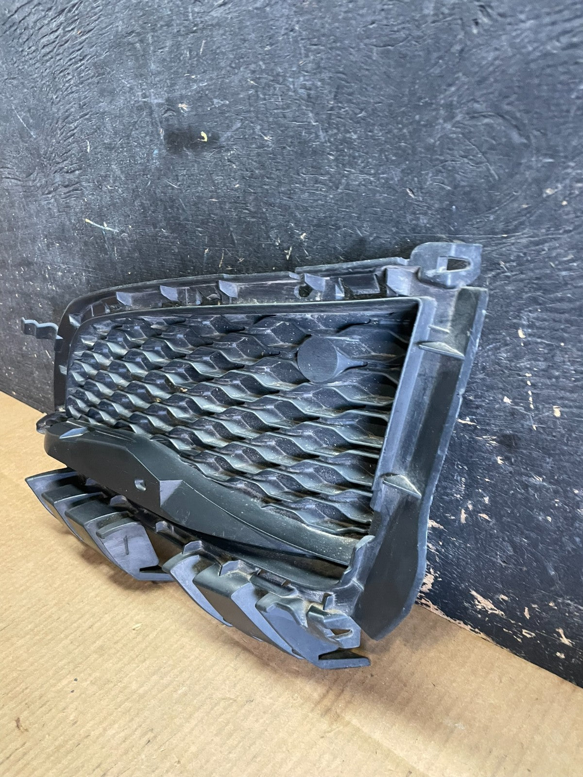 2016-2020 Jaguar Xf X260 Front Bumper Left Driver Lower Grille Grill AA9297 DG2