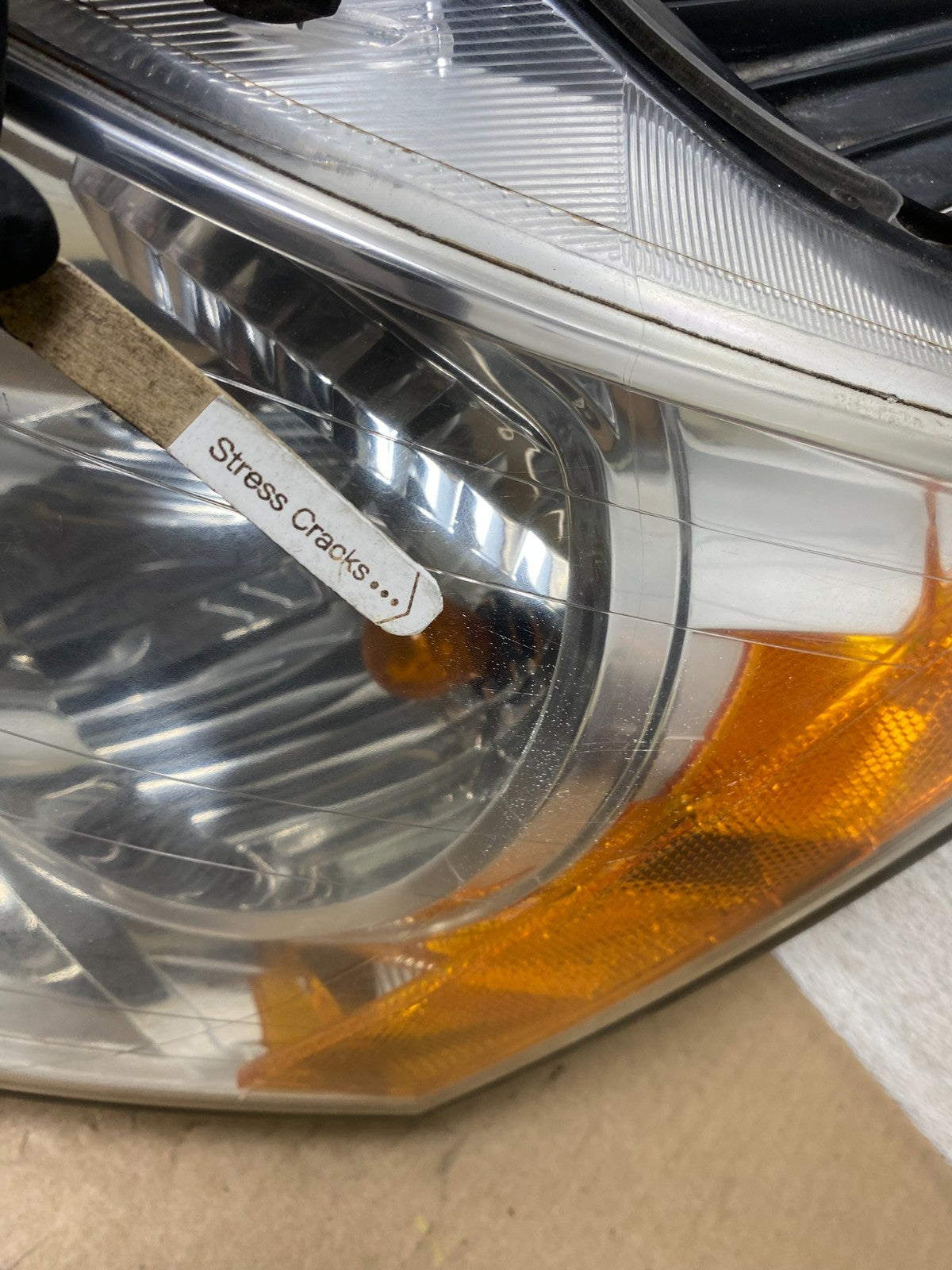 2006 to 2009 Pontiac Torrent Left Driver LH Side Halogen Headlight AH5840 DW4