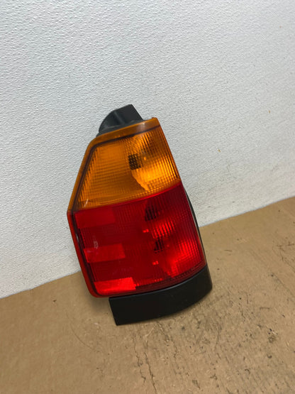 2002 to 2009 Gmc Envoy Left Driver Lh Side Tail Light AD0455 LK2