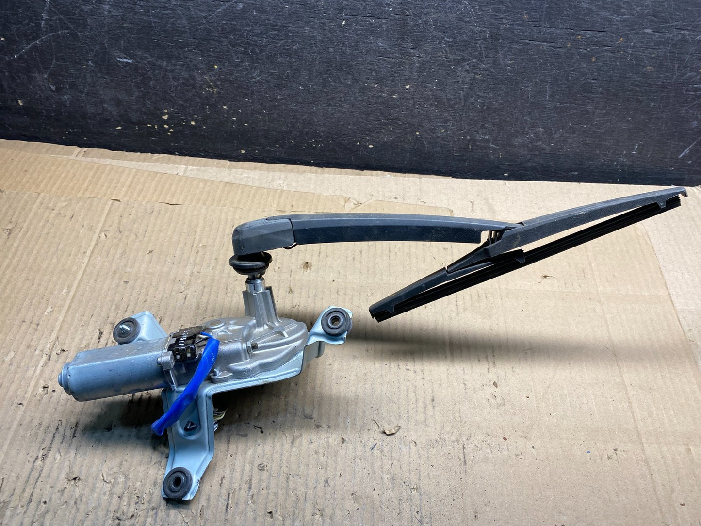 2011 - 2013 Kia Sorento Rear Glass Windshield Wiper Motor y1373 DG1