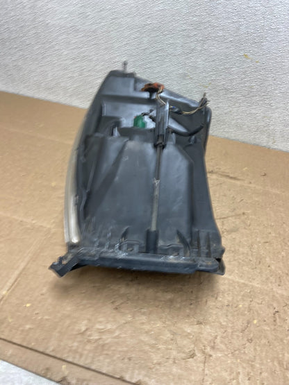 2006 to 2008 Dodge Ram 2500 Right Passenger Halogen Headlight OEM Y9157 DW8