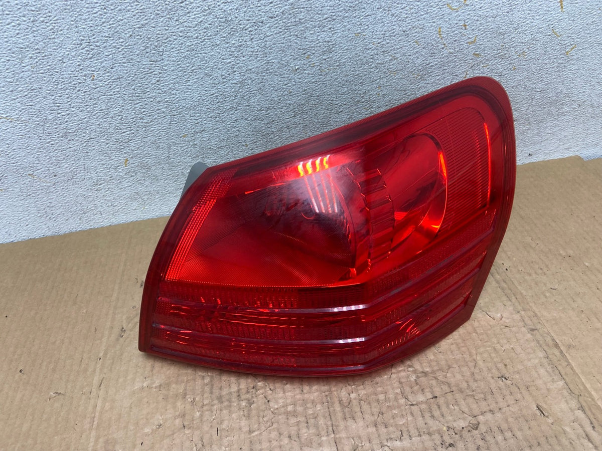 2008 to 2015 Nissan Rogue Right Passenger Rh Side Tail Light AI6818 LK0
