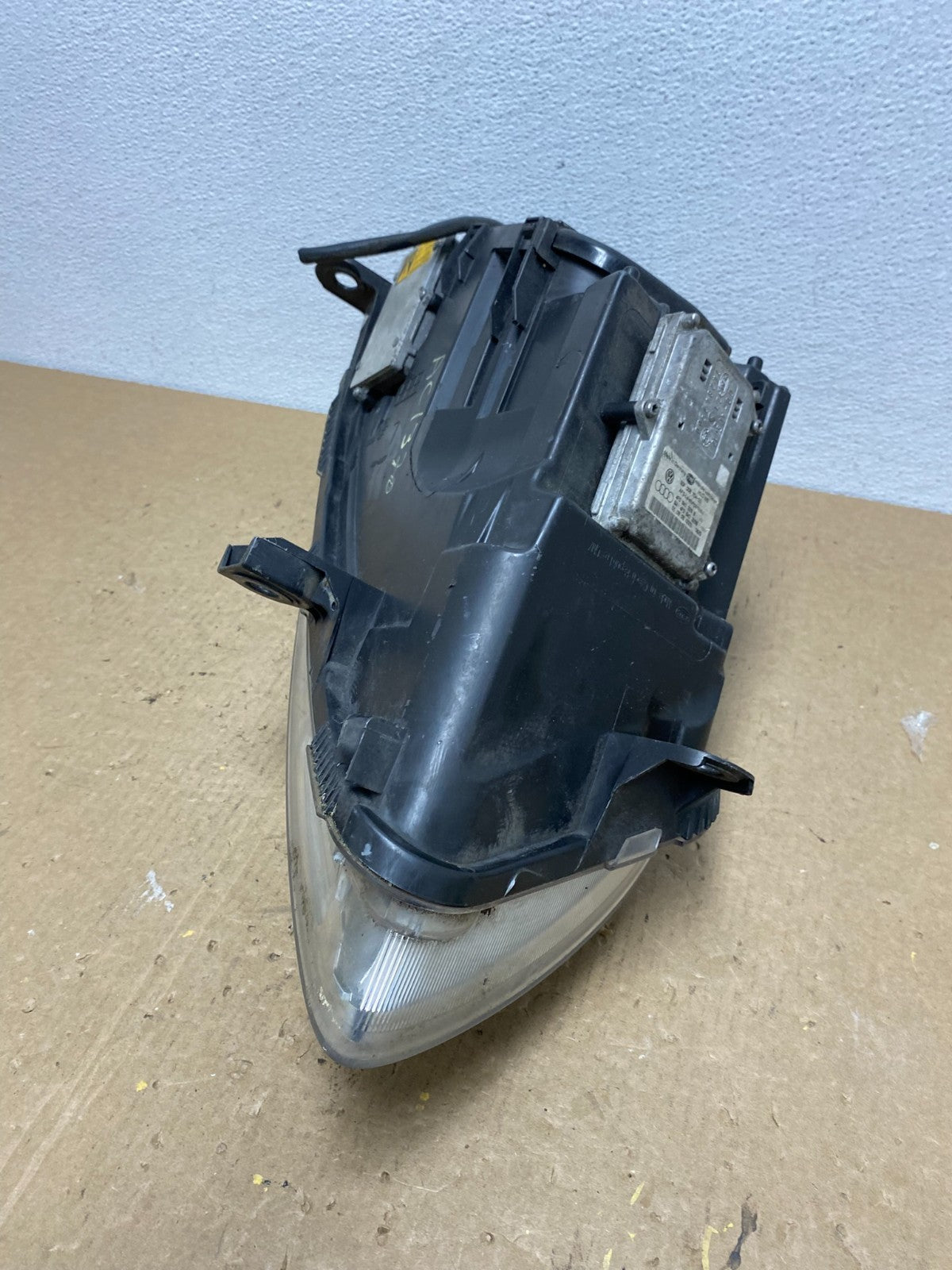 2005 to 2008 Audi A6 Left Driver Side Headlight Xenon HID OEM AC1370 DW6
