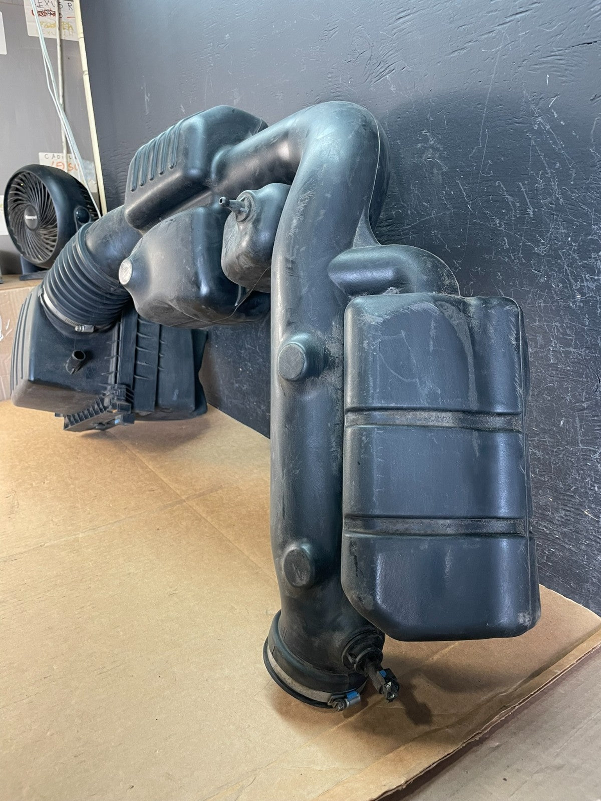 2011 - 2013 Dodge Durango 3.6L Resonator Air Intake Tube ae0900 DG1