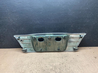 2000 2001 Infiniti I30 Rear Trunk Deck Lid Finish Panel License Plate Trim J73018