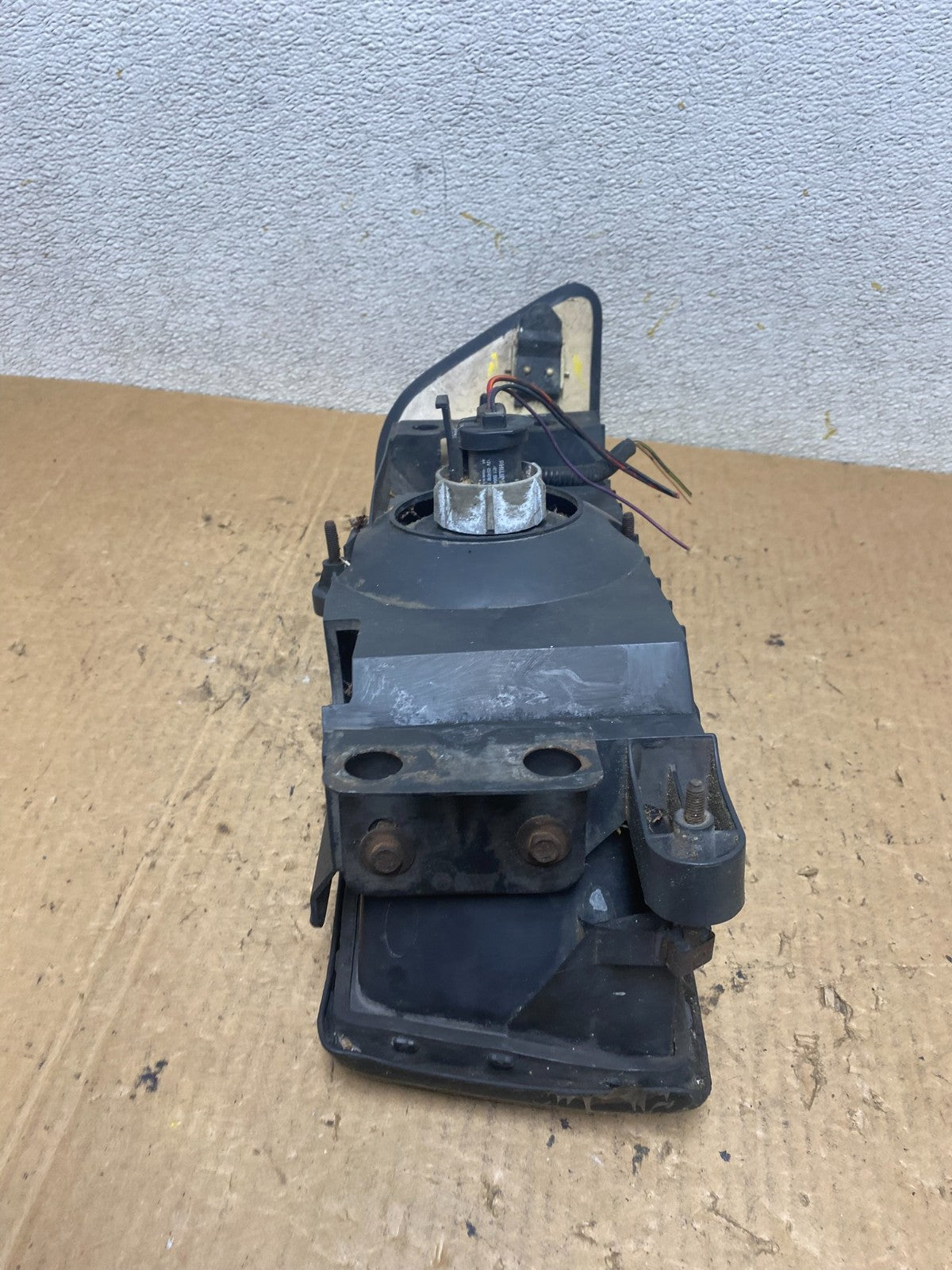 1989 to 1995 Dodge Spirit Right Passenger Halogen Headlight q8003 DG11