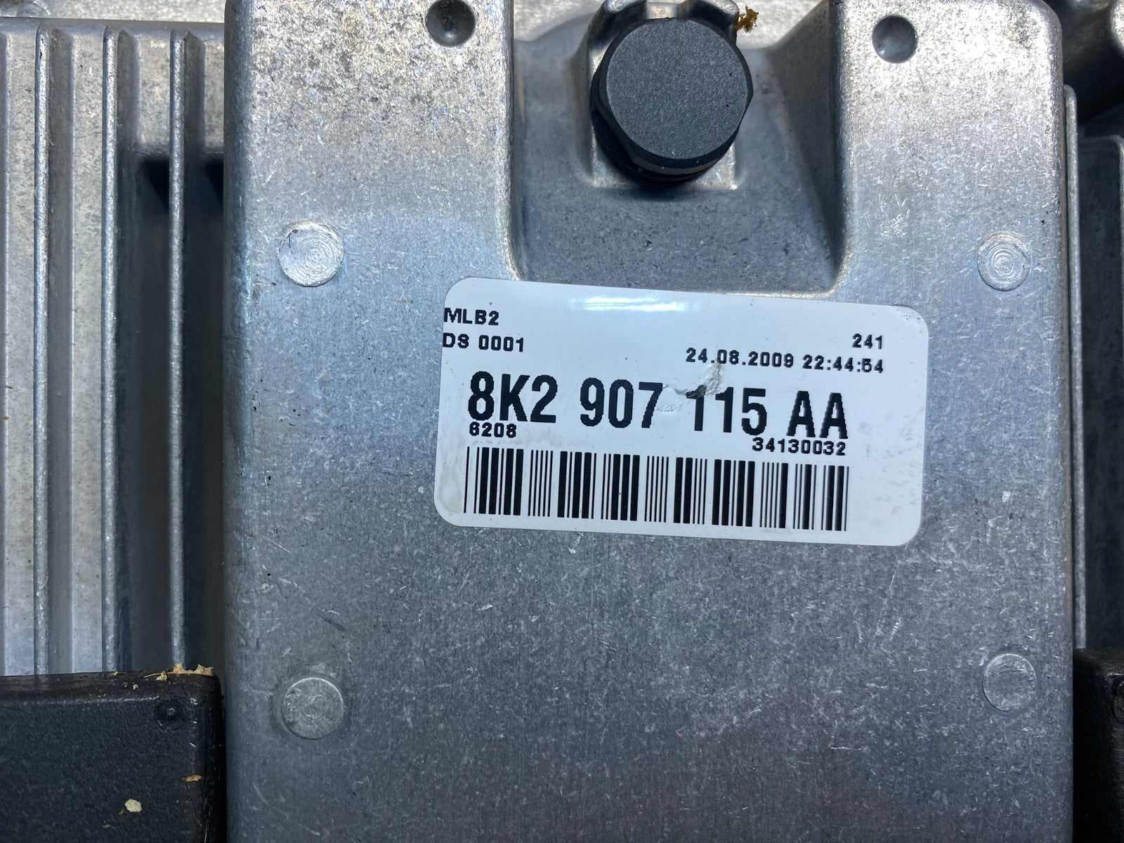 2009 to 2010 Audi A4 2.0L Engine Computer Ecu Pcm Ecm Pcu AD7481 DG2