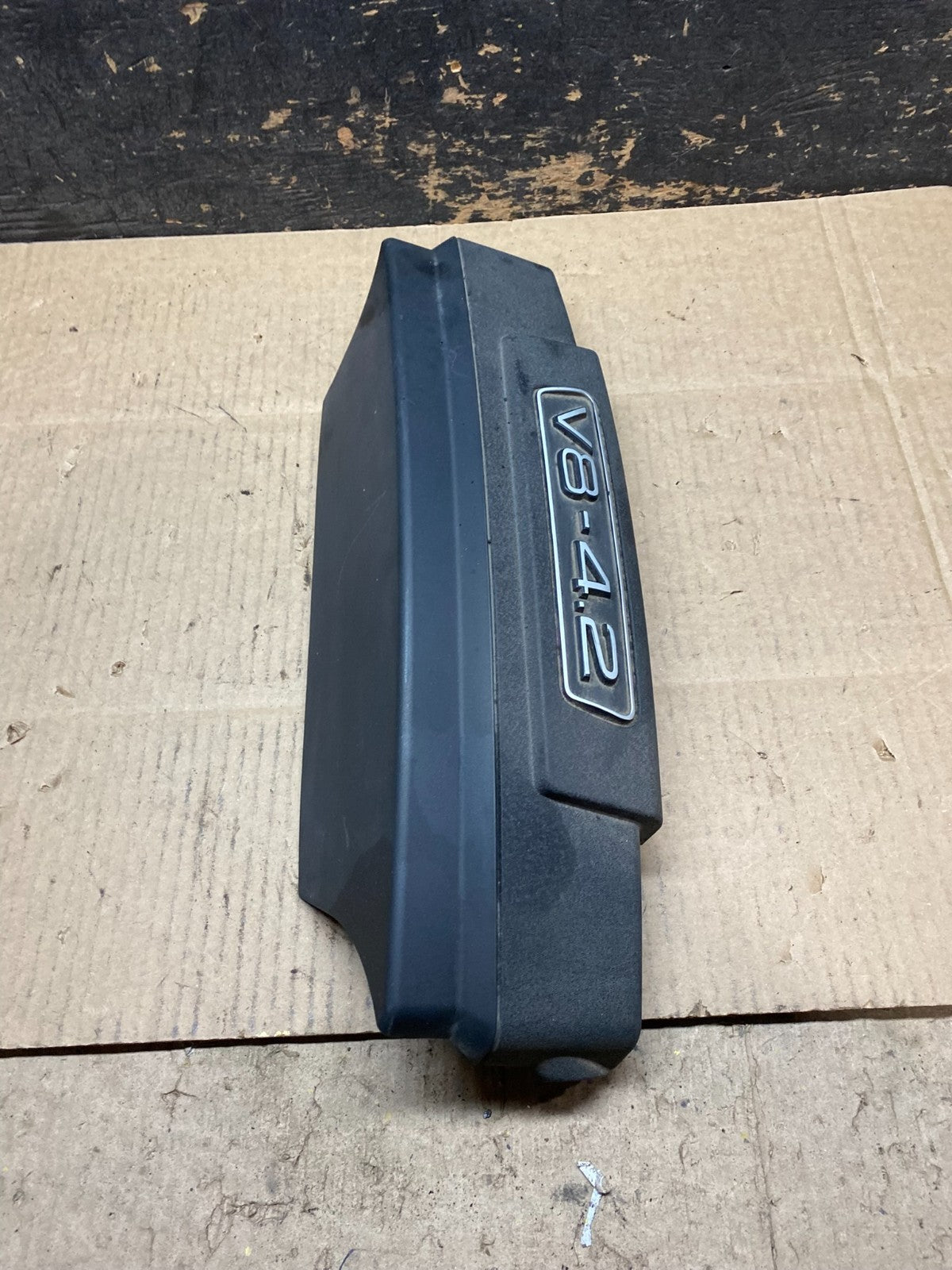 2004 2005 2006 Audi  A8 4.2L Engine Motor Cover Oem x9587 DG2