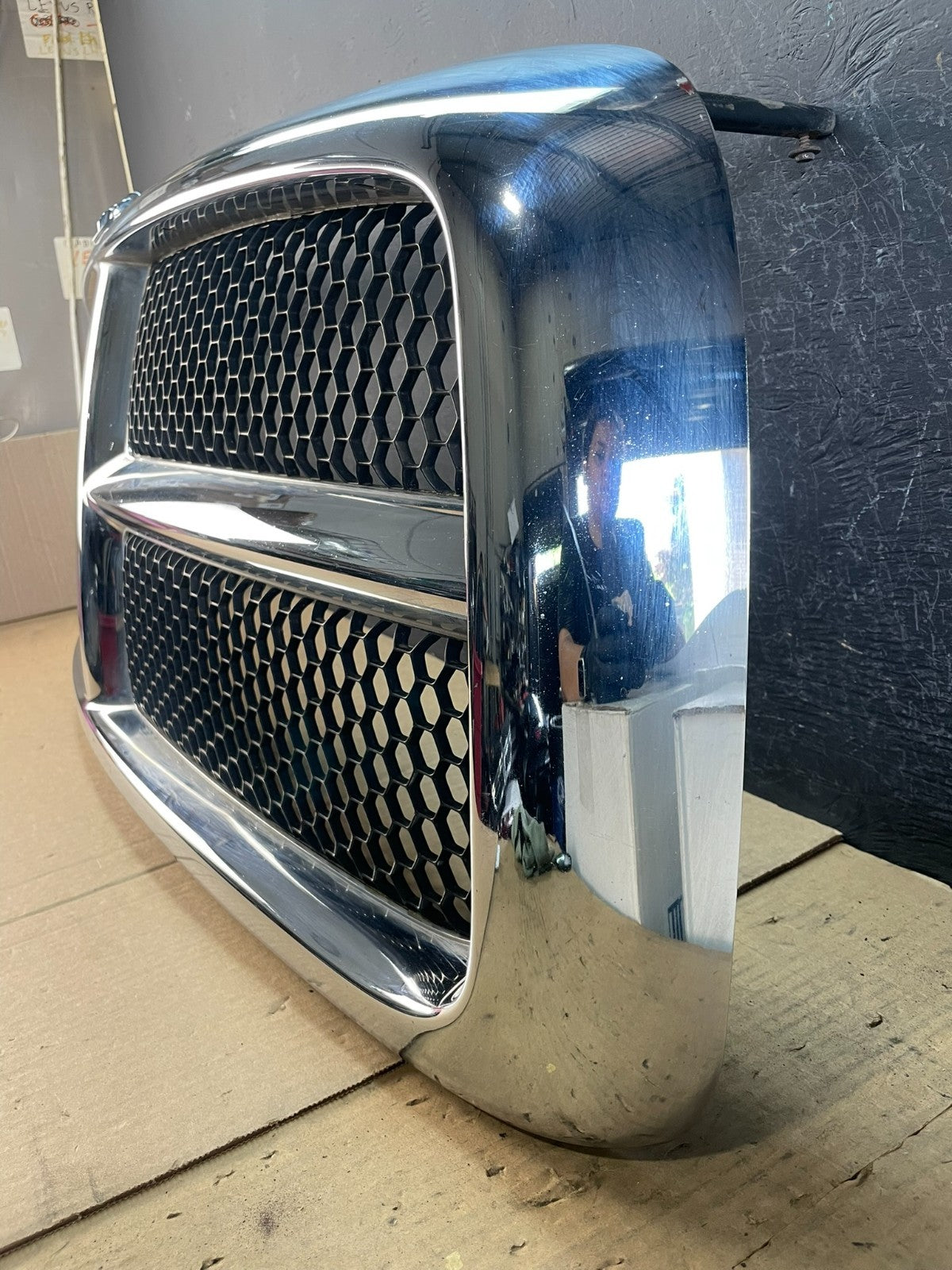 2002 2003 2004 2005 Dodge Ram 1500  Upper Front Grill Grille AD5763 DG1