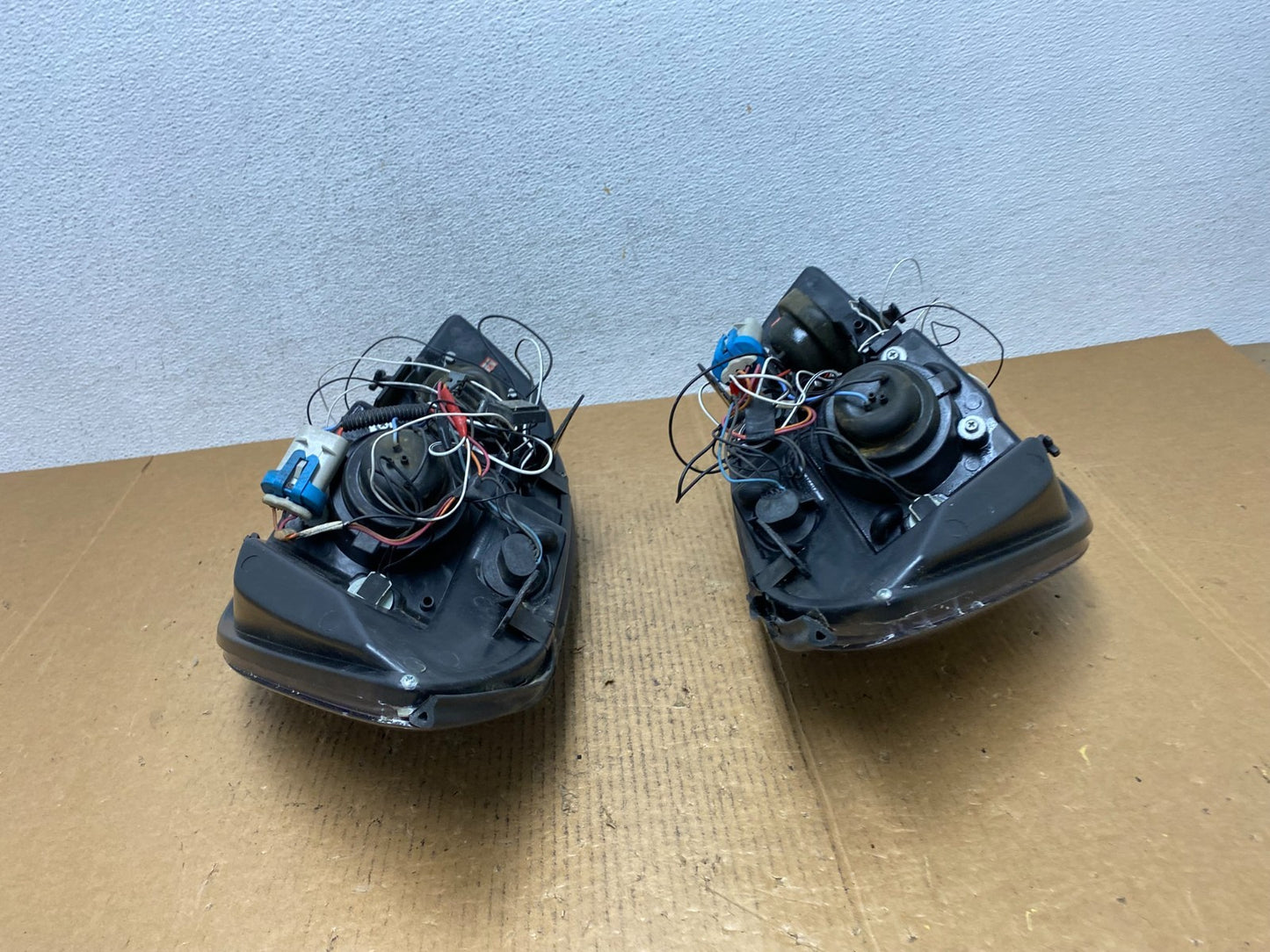 2005 - 2010 Chevrolet Cobalt Sedan Left+Right Headlights AE1408 DG8