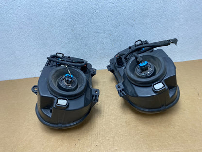 2005 to 2010 Chrysler 300C Left+Right Side Halogen Headlights AD4543 DW9