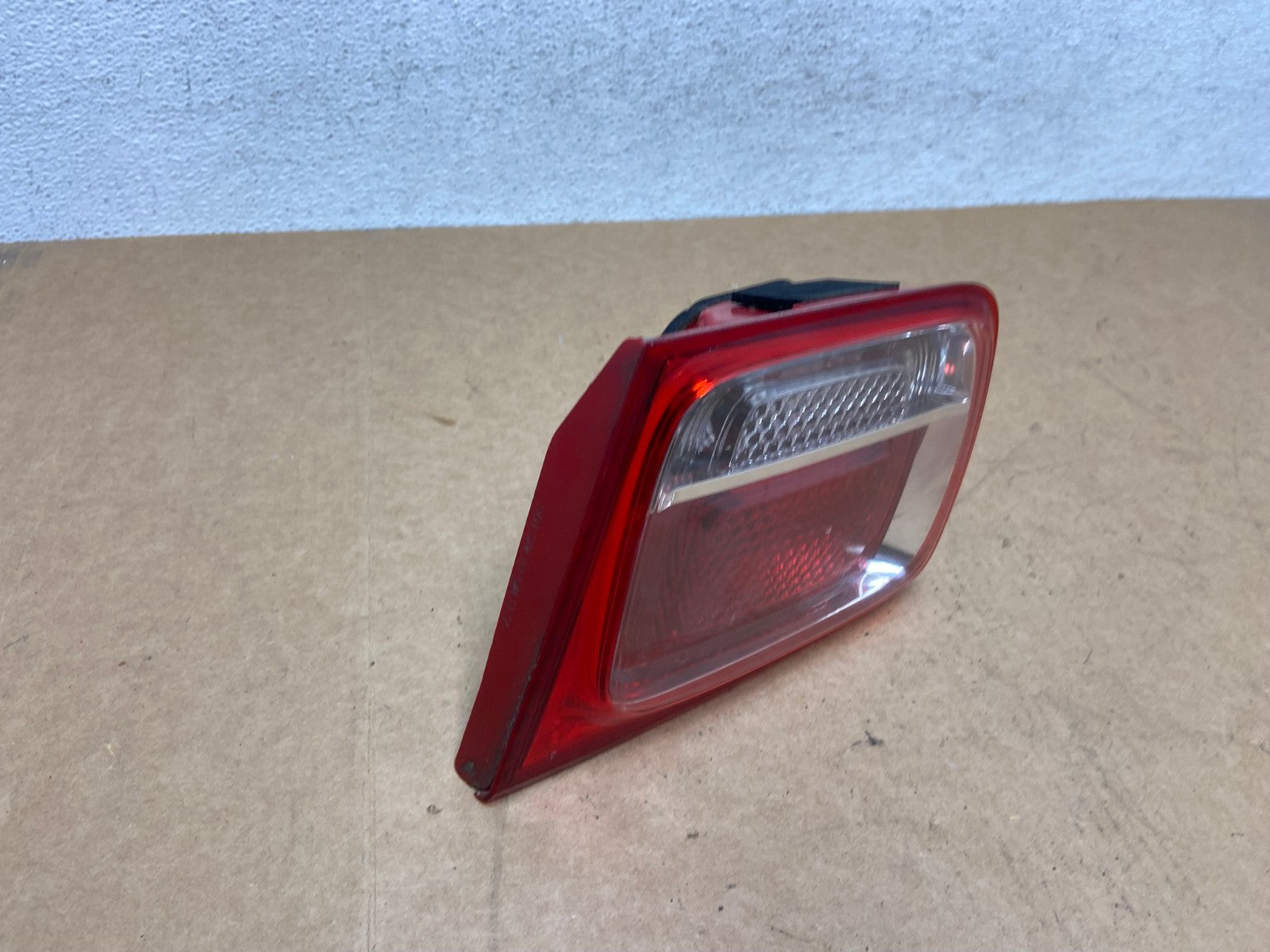 2013-2016 Chevrolet Malibu Right Passenger Rh Inner Tail Light AE3093 LK2