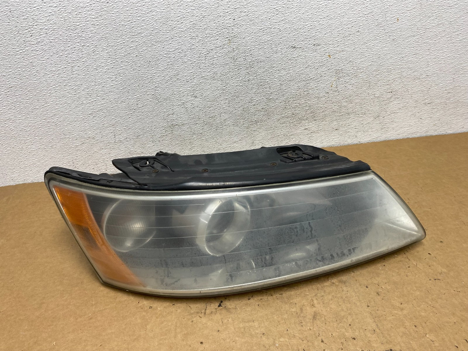 2006-2008 Hyundai Sonata Right Passenger Rh Side Headlight Halogen AD5248 DW0