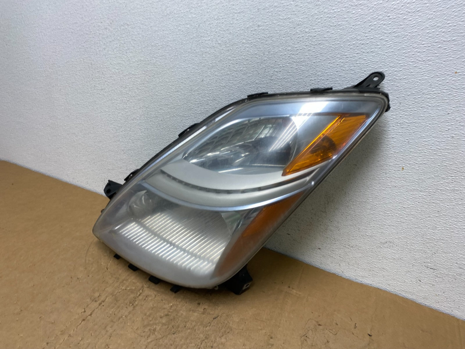 2006-2009 Toyota Prius Left Driver LH Side Blue Headlight Halogen AD0524 DW1